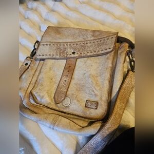 Distreseed Look Bedstu Cross Body Bag